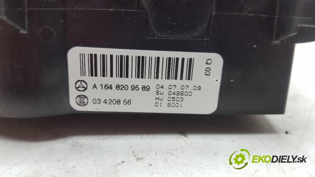 MERCEDES-BENZ R350 4 MATIC 2007 200kW 4 MATIC 3498 Panel ovládania kúrenia 164 820 95 89 (Prepínače, spínače, tlačidlá a ovládače kúrenia)