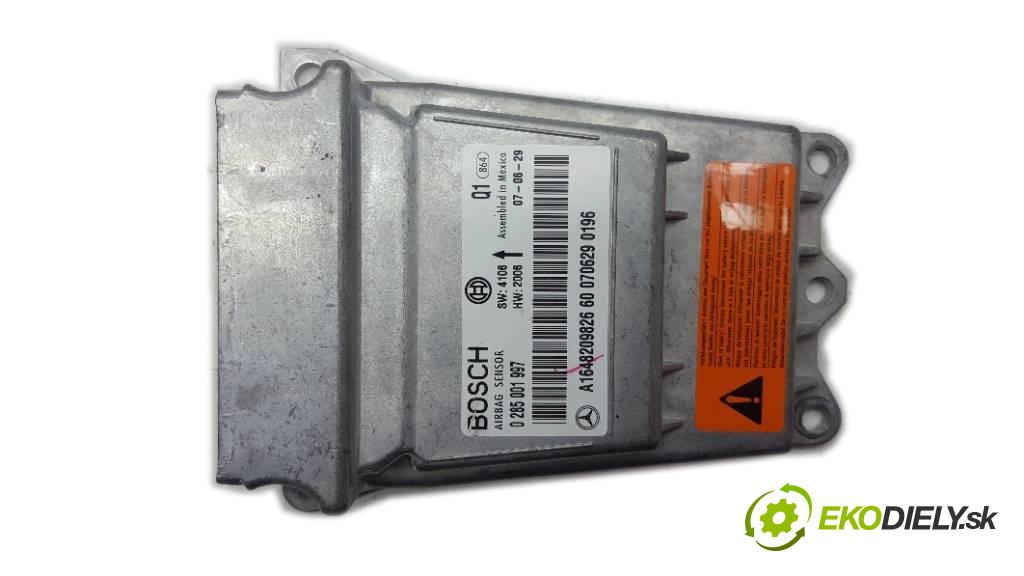 MERCEDES-BENZ R350 4 MATIC 2007 200kW 4 MATIC 3498 senzor airbag USZKODZONY 164 820 98 26 (Snímače)