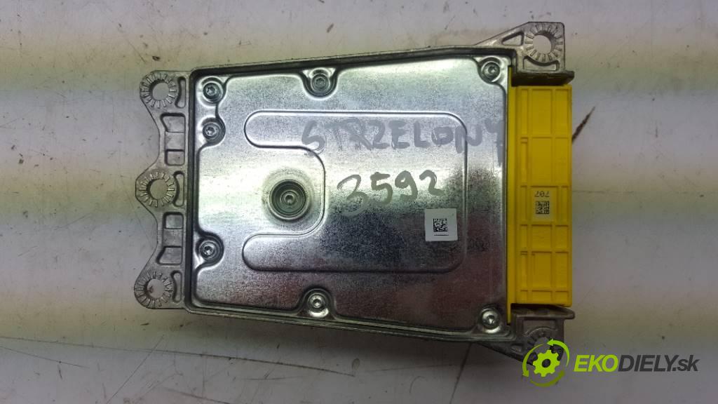 MERCEDES-BENZ R350 4 MATIC 2007 200kW 4 MATIC 3498 senzor airbag USZKODZONY 164 820 98 26 (Snímače)