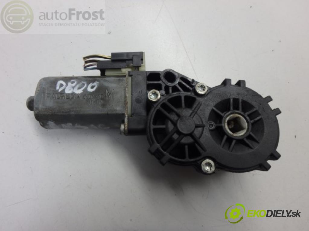 OPEL INSIGNIA    BRAK  Motorček sedačky 0390203467 predný Opel INSIGNIA