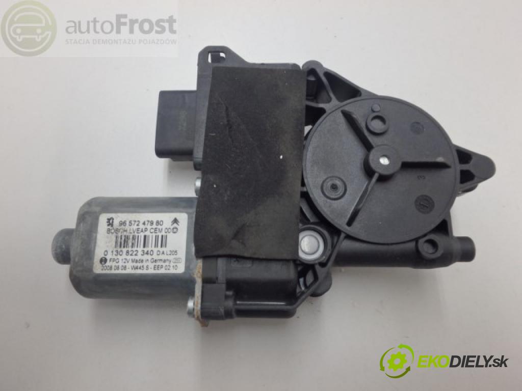 PEUGEOT 308    BRAK  Motorček okna prednej pravej Peugeot 308 3D