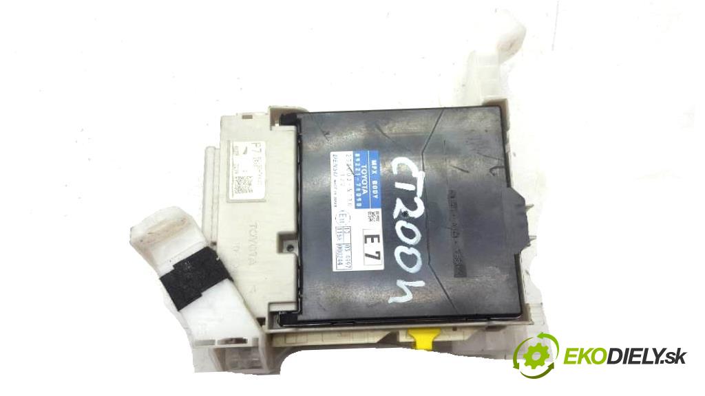 LEXUS CT 200H   2014 73kW   1798 riadiaca jednotka Motor 89221-76090 (Riadiace jednotky)