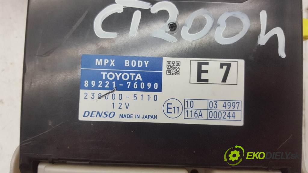 LEXUS CT 200H   2014 73kW   1798 riadiaca jednotka Motor 89221-76090 (Riadiace jednotky)