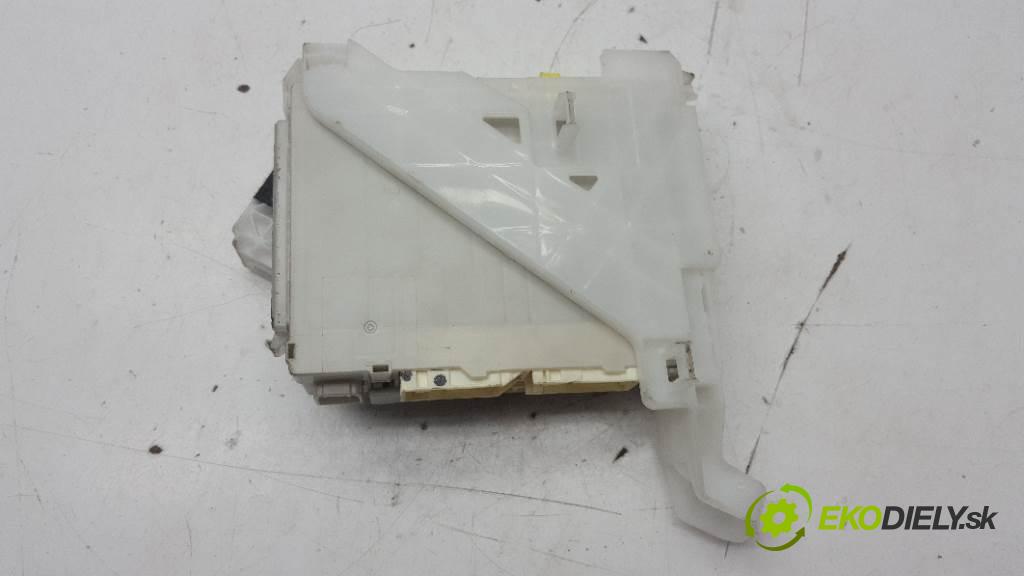 LEXUS CT 200H   2014 73kW   1798 riadiaca jednotka Motor 89221-76090 (Riadiace jednotky)