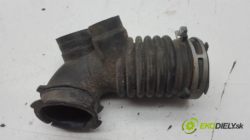 LEXUS CT 200H   2014 73kW   1798 Rúra hadice trubka vzduchu 17880-37190 (Hadice chlazení vzduchu)