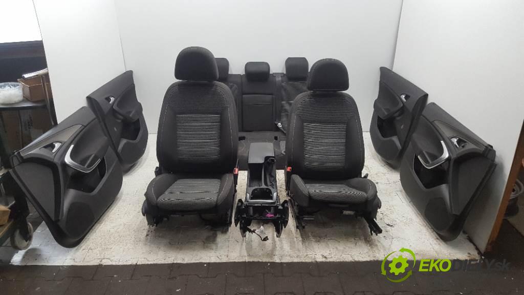 OPEL INSIGNIA A 2010 118kW A 1956 sedadla sedačky + sedadlo ELEKTRYCZNE