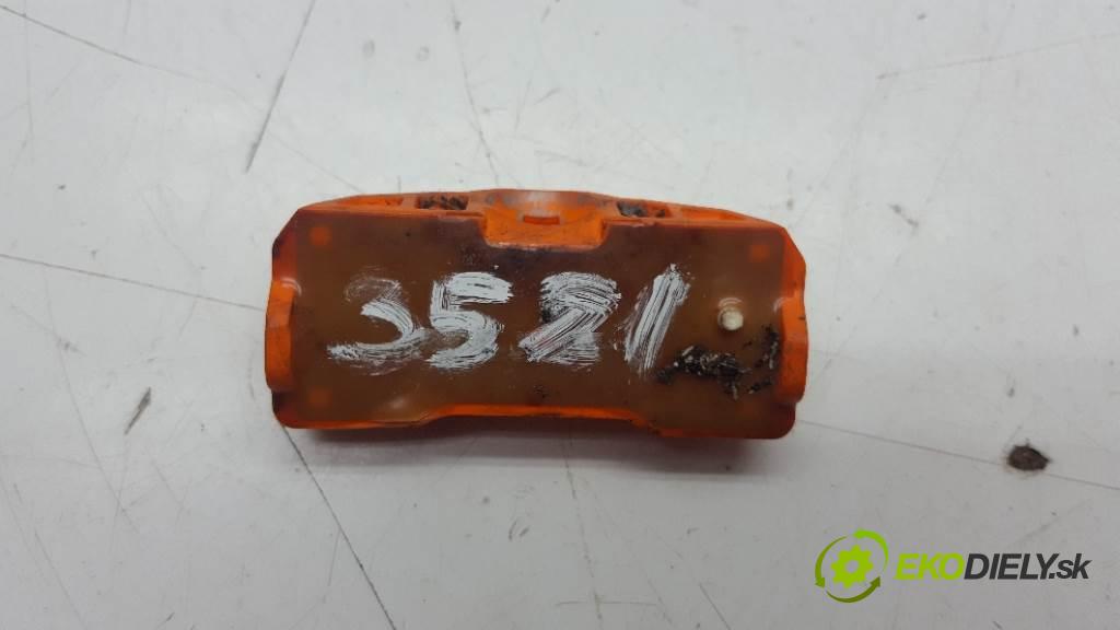 VOLKSWAGEN TOUAREG  2003 162kW    3189 snímač tlaku 7L0 907 275B (Snímače tlaku)