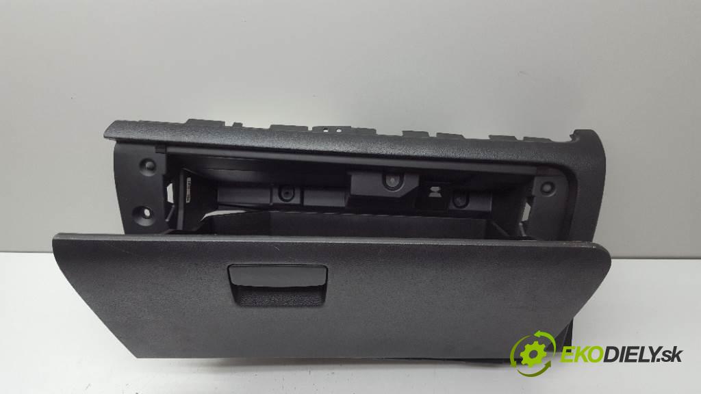 SUBARU FORESTER IV SJ 2013 108kW IV SJ 1998 Priehradka, kastlík spolujazdca  (Priehradky, kastlíky)