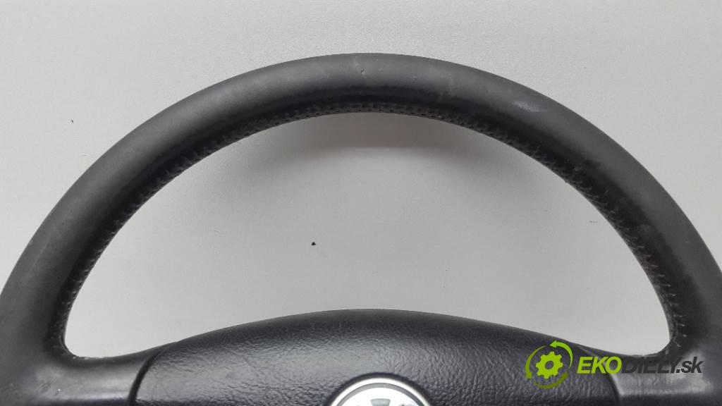 VOLKSWAGEN PASSAT B5  2005 96kW   1896 volant kůže