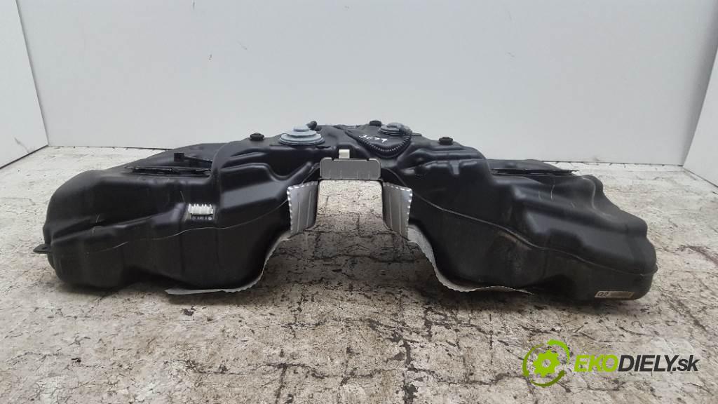 LEXUS GS 450H IV 2012 215kW IV 3456 Nádržka paliva  (Nádrže)