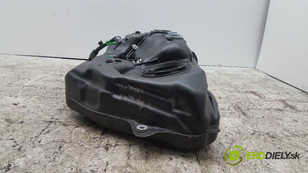 LEXUS GS 450H IV 2012 215kW IV 3456 Nádržka paliva  (Nádrže)