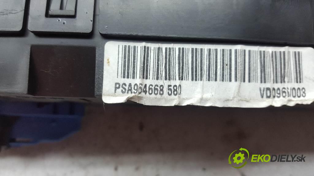 CITROEN XSARA PICASSO  2001 66kW   1997 Dislpej 964668580 (Prístrojové dosky, displeje)