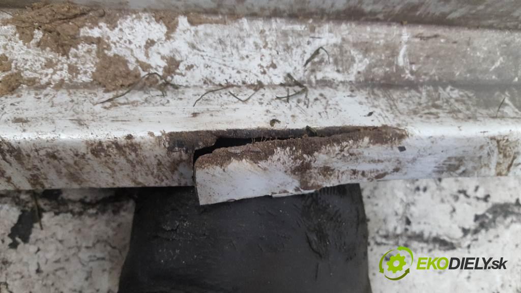 VOLVO V 60 LIFT 2015 223KW LIFT 2953 práh pravý  (Ostatní)