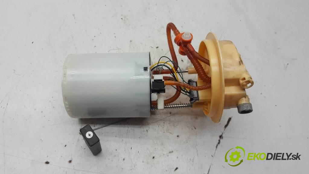 VOLVO V 60 LIFT 2015 223KW LIFT 2953 Pumpa paliva vnútorná 31372887 (Palivové pumpy, čerpadlá, plaváky)