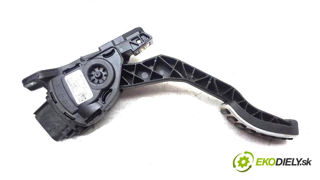 VOLVO V 60 LIFT 2015 223KW LIFT 2953 Potenciometer plynového pedálu 31329374 (Pedále)
