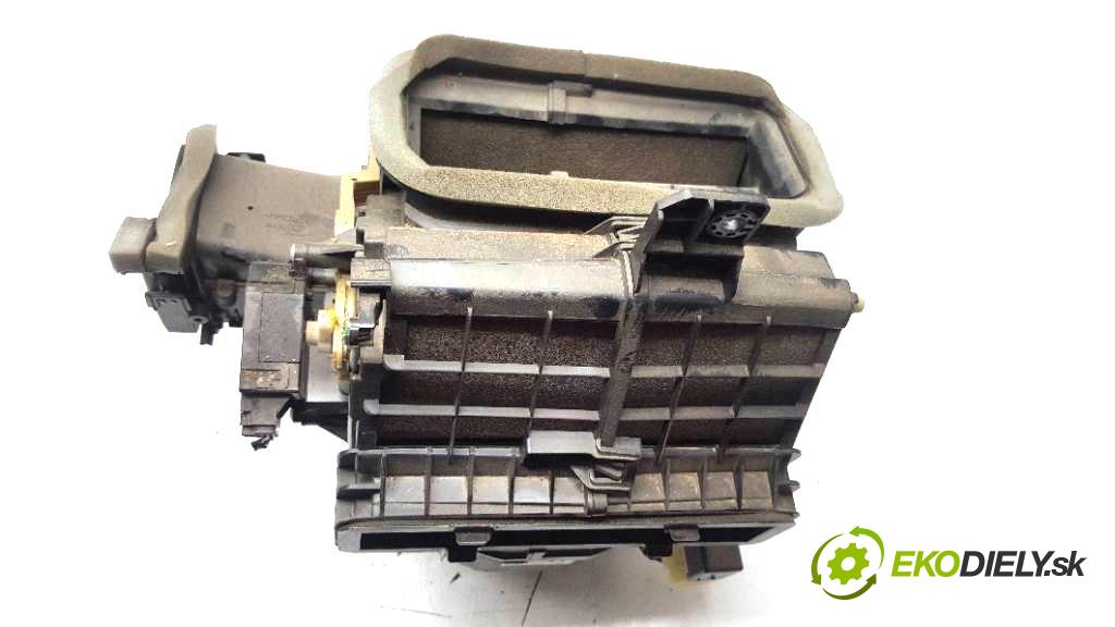 SUBARU IMPREZA GH 2009 110kW GH 1998 Výhrevné teleso, radiátor kúrenia 72210SC010 (Radiátory kúrenia)