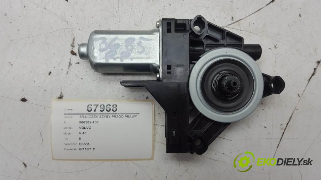 VOLVO V 40 II 2014 140kW II 1969 motorek okna přední část pravý 966269-103