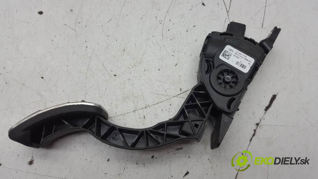 VOLVO V 40 II 2014 140kW II 1969 Potenciometer plynového pedálu 31341776 (Pedále)