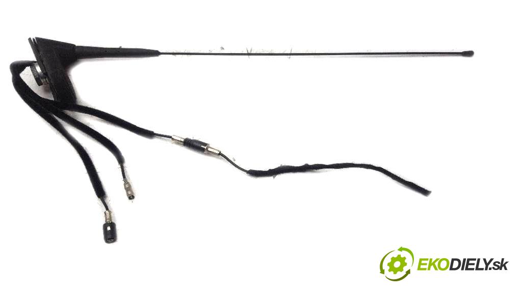AUDI A4 B5 2000 110kW B5 2496 ANTENA 8L0035501B