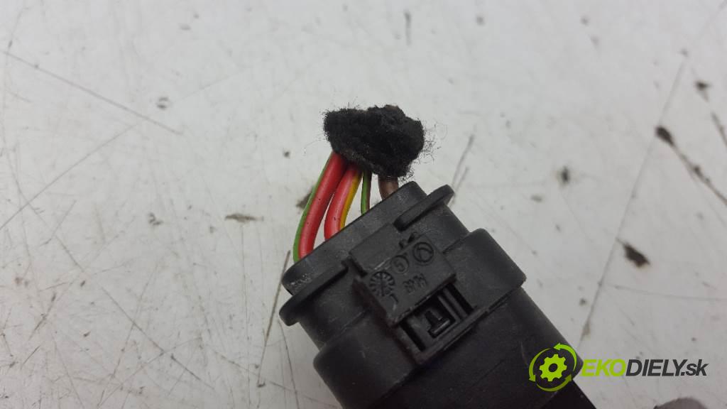 BMW 420D F36 2017 140kW F36 1995 Motorček stieračov predný 726750303 (Motorčeky stieračov predné)