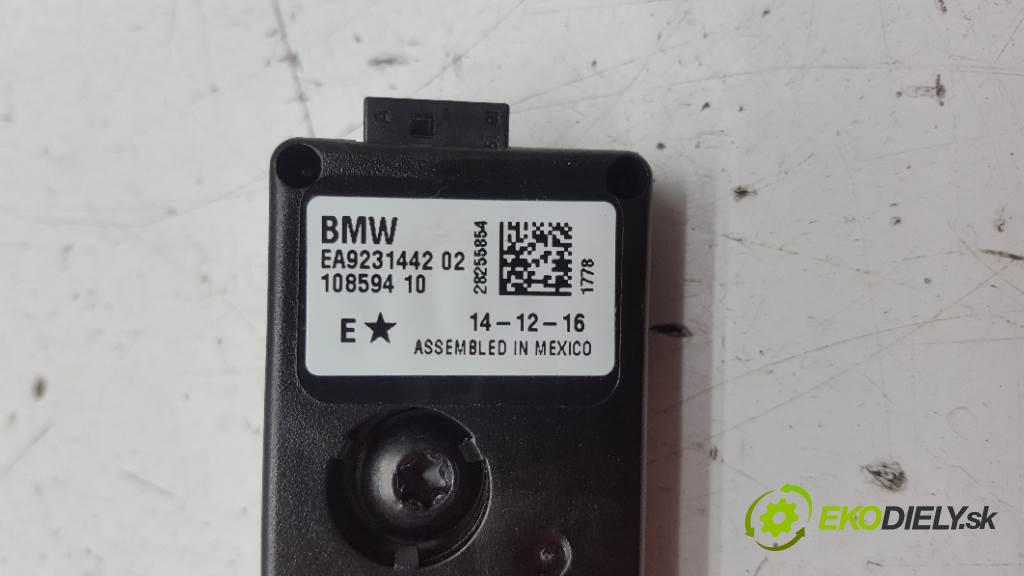 BMW 420D F36 2017 140kW F36 1995 Zosilňovač Antenní: 10859410 (Zosilňovače)