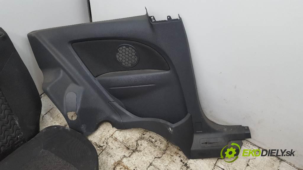 OPEL CORSA D 2013 55kW D 1248 sedadlo zadní část SOCIETA   ISOFIX (Sedačky, sedadla)