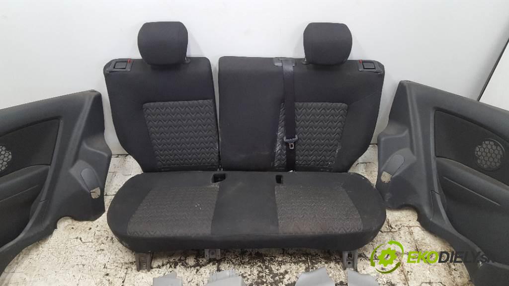 OPEL CORSA D 2013 55kW D 1248 Sedadlo zad SOCIETA   ISOFIX (Sedačky, sedadlá)