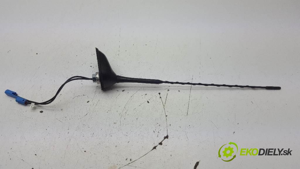 OPEL CORSA D 2013 55kW D 1248 ANTENA