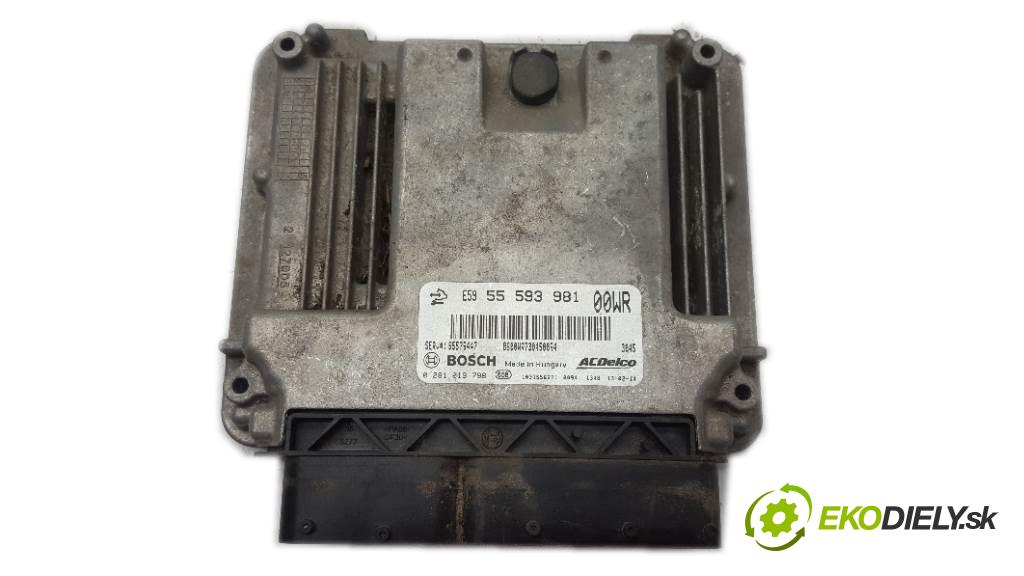 OPEL CORSA D 2013 55kW D 1248 riadiaca jednotka Motor 55593981 (Riadiace jednotky)