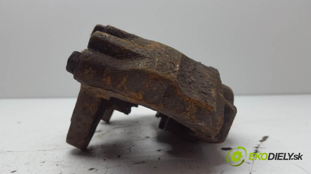 TOYOTA LAND CRUISER       Brzdič strmeň predný pravy  (Ostatné)