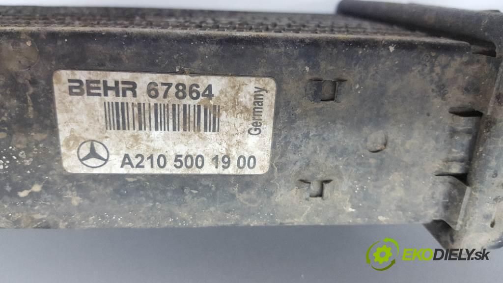 MERCEDES-BENZ E200  2000 120kW    1998 intercooler  (Chladiče nasávaného vzduchu (intercoolery))