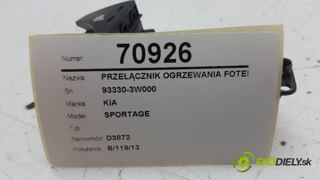 KIA SPORTAGE  2012 135kW    1995 Prepínač ohrievania, vyhrievania sedačky 93330-3W000 (Prepínače, spínače, tlačidlá a ovládače kúrenia)