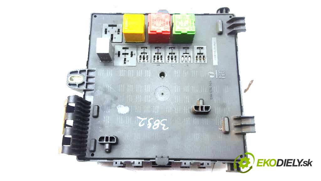 OPEL VECTRA C  2003 92kW    2172 modul BSI 13112911 (Pojistkové skříňky)
