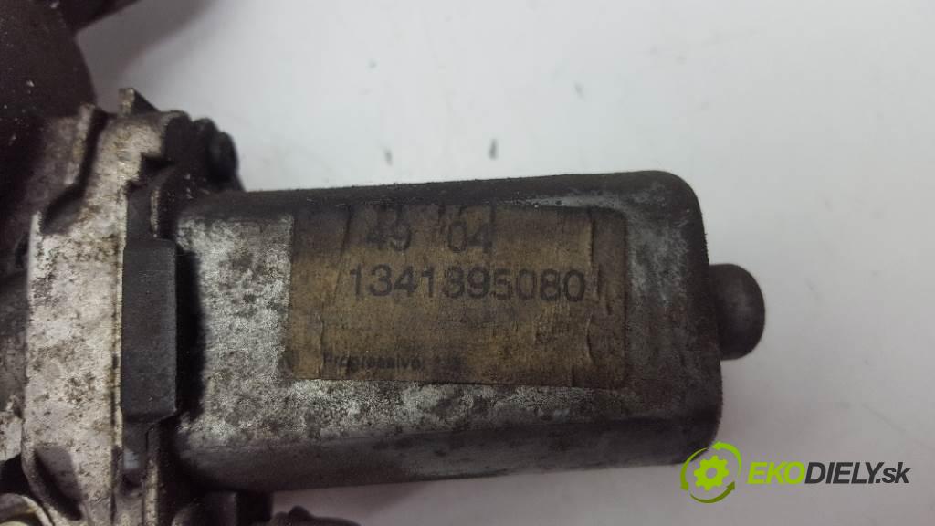 PEUGEOT BOXER  2005 74kW    2179 Mechanizmus okna predný pravy 1341395080 2PIN (Ostatné)