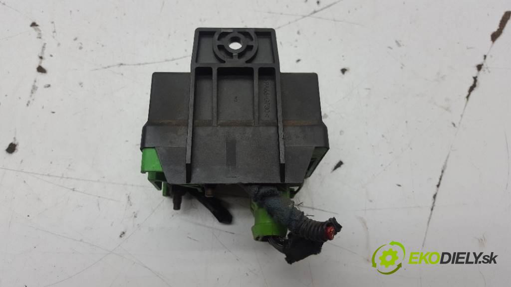 PEUGEOT BOXER  2005 74kW    2179 relé sviečok žhavenia 1348881080 (Relé)