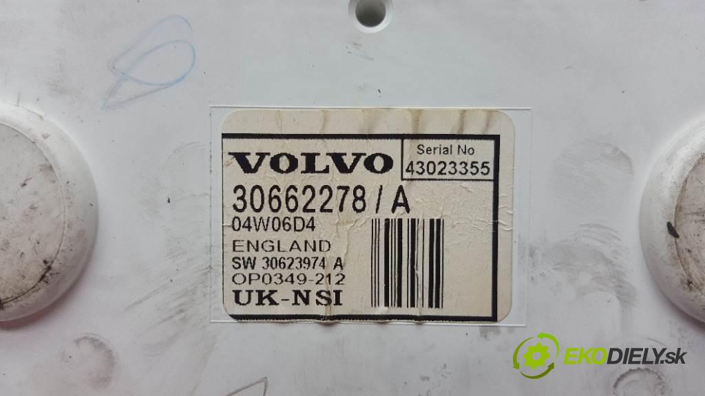 VOLVO V40 I 2001 116 kW I 1870 Prístrojovka 30662278 (Prístrojové dosky, displeje)