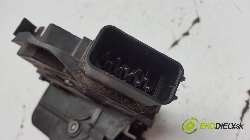 FORD MONDEO MK4 2007 103kW MK4 1997 zámok zad pravy 6M2A-R26412-BC 6PIN