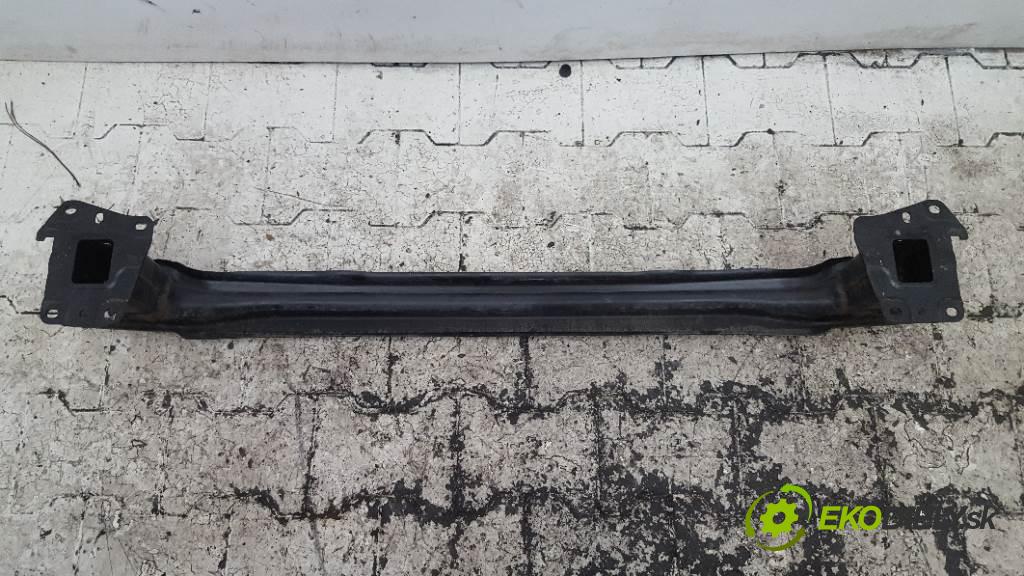 VOLKSWAGEN TOURAN III 2017 132 kW III 1798 výztuha nárazníka zadní část