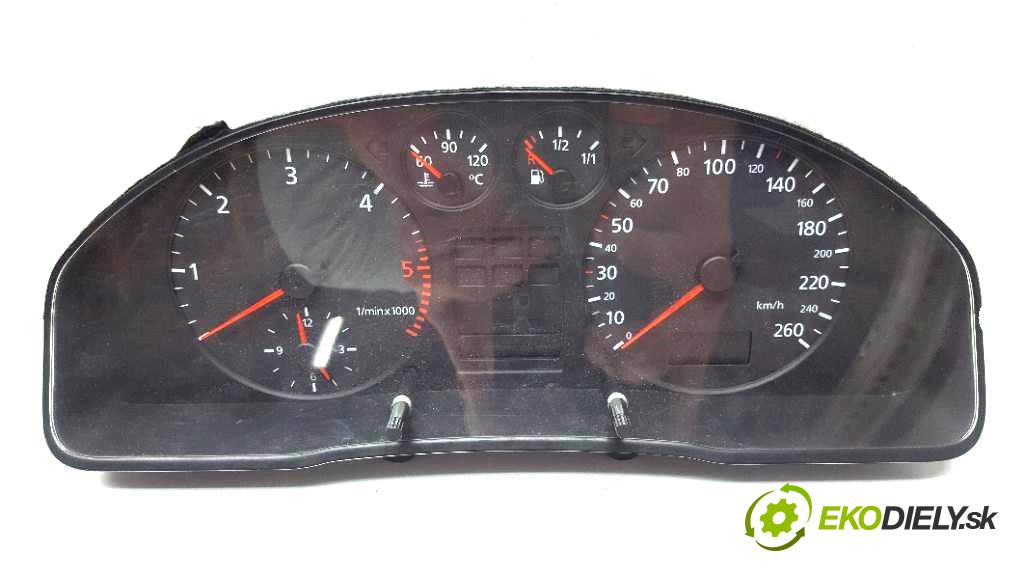 AUDI A4  1998 BRAK DANYCH    1896 prístrojovka 8D0919861A (Přístrojové desky, displeje)