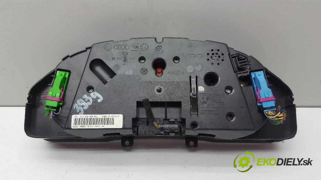 AUDI A4  1998 BRAK DANYCH    1896 prístrojovka 8D0919861A (Přístrojové desky, displeje)