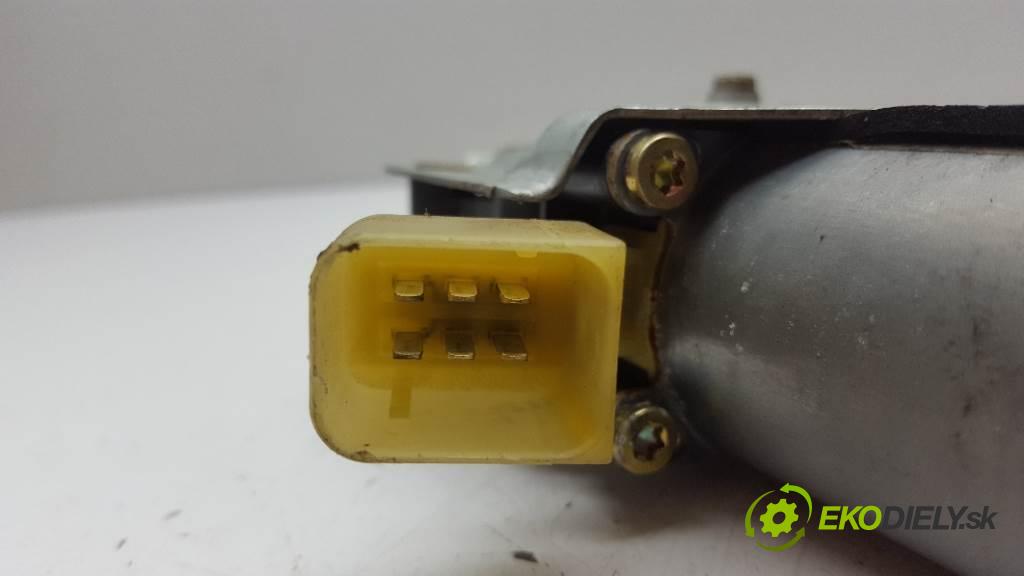 VOLVO S 60  2001 120kW    2401 mechanismus okna přední část levý 6PIN