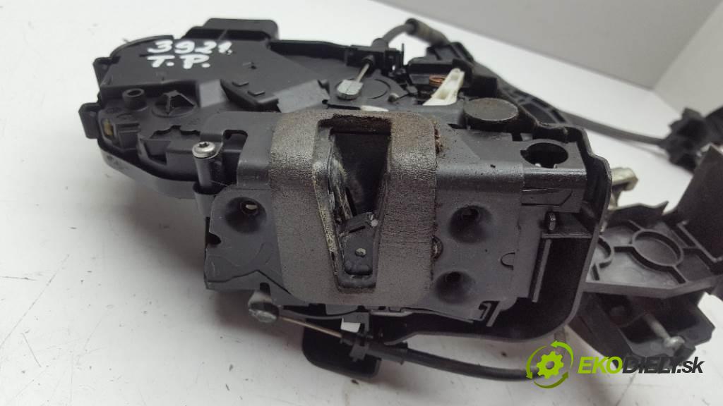 FORD S-MAX  2011 103kW    1997 zámok zadní část pravý 10PIN AM2A-R26412-AA