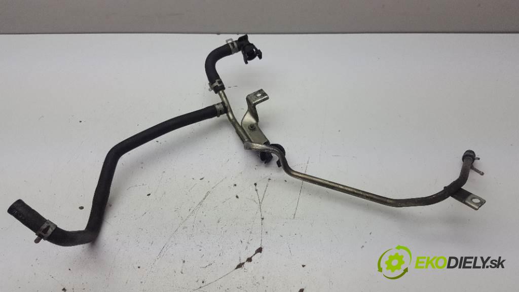 SUZUKI GRAND VITARA  2007 95kW    1870 rúrka turba RURKA PRZEWÓD KRÓCIEC  (Hadice)