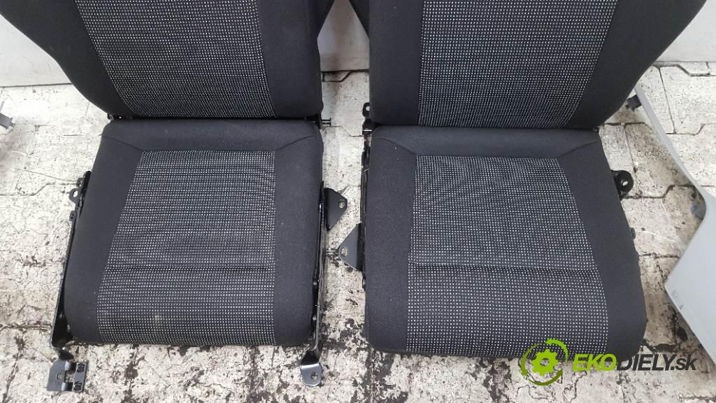 OPEL ZAFIRA  2007 110kW    1910 Sedadlo zad III RZĄD (Sedačky, sedadlá)