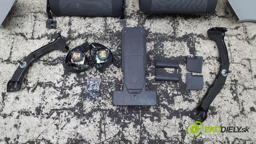 OPEL ZAFIRA  2007 110kW    1910 Sedadlo zad III RZĄD (Sedačky, sedadlá)