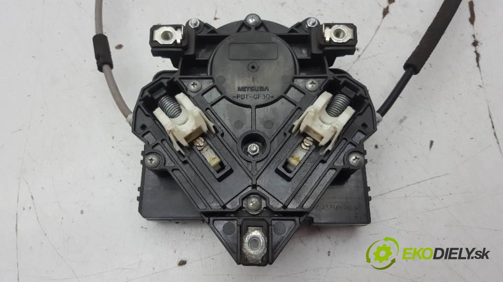 HONDA ODYSSEY    LIFT  zámok zadní část pravý RK00-684R