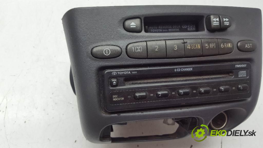 TOYOTA YARIS  2001 50kW    998 RADIO 86120-52021 (Audio zariadenia)