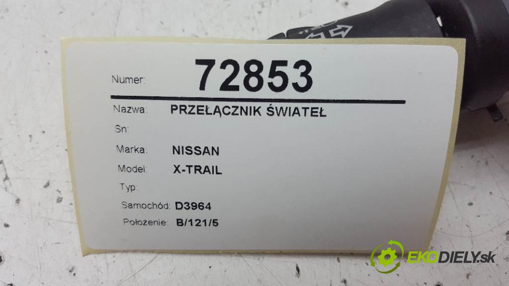 NISSAN X-TRAIL  2011 127kW    1995 přepínač světel  (Ovládaní topení a přepínače)