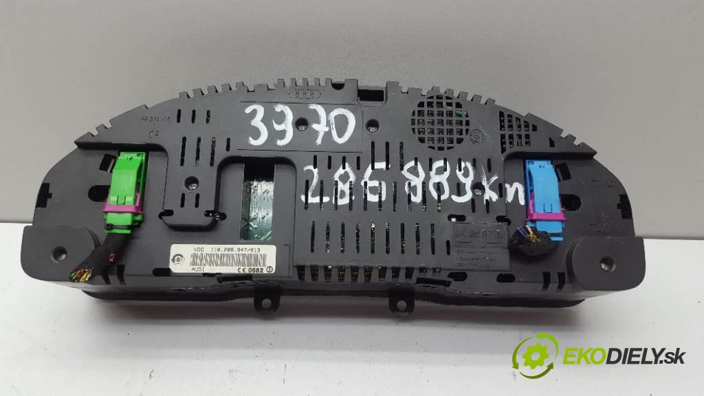 AUDI A6  2001 110kW    2496 Prístrojovka 4B0920900JX (Prístrojové dosky, displeje)
