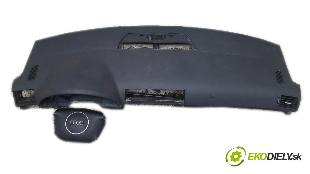 AUDI A4  2002 74kW   B 1896 Palubná doska +PODUSZKA (Palubné dosky)